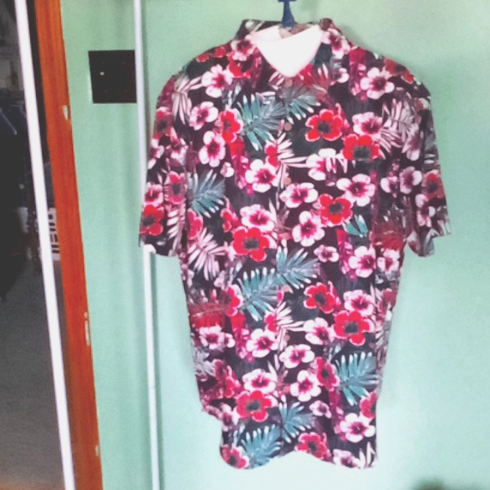 Urban Shores short sleeve shirt
